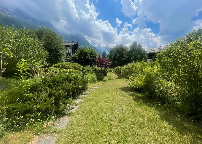 Alpine Escape Mont Blanc At Your Window שאמוני